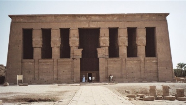 «الصغير»: 161 سائحا زاروا معبد دندرة السياحي بمدينة قنا «الصغير»: 161 سائحا زاروا معبد دندرة السياحي بمدينة قنا