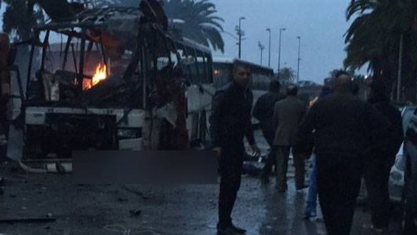 الأزهر يدين انفجار حافلة الأمن الرئاسي بتونس 
