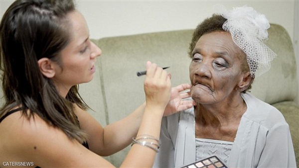 الحب يصنع المعجزات: معمرة تتزوج حبيبها وتتحدى الأطباء الحب يصنع المعجزات: معمرة تتزوج حبيبها وتتحدى الأطباء