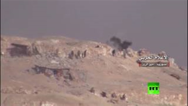 الجيش السوري يخوض حرب ضد داعش بدير الزور (فيديو)