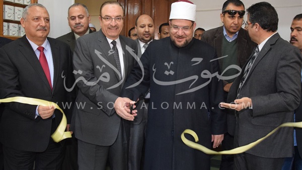 «القساوسة» يستقبلون وزير الأوقاف لافتتاح مسجد الشاذلي ببني سويف 