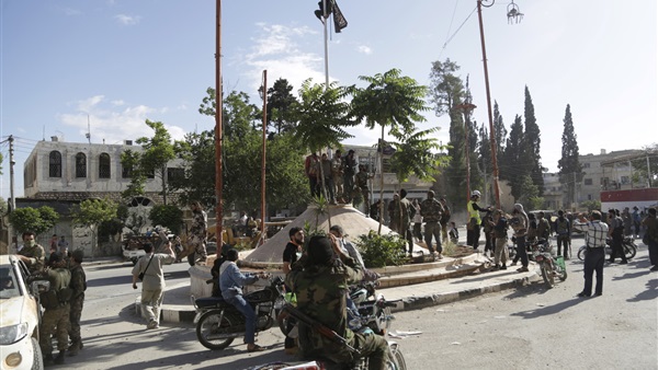 بعد القصف الأمريكي.. «إدلب» تخشى سنين «حلب» العجاف (تقرير)