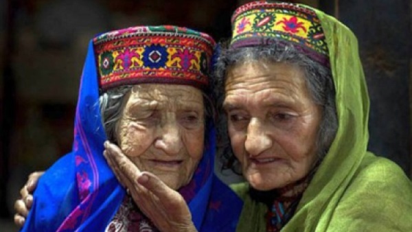 بالصور..سيدات ينجبون حتى سن الـ 90 بالصور..سيدات ينجبون حتى سن الـ 90