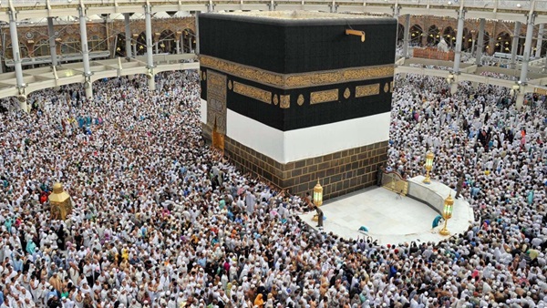 «السياحة الدينية»: «العمرة» تواجه مشاكل بعد تعويم الجنيه