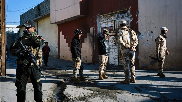 قوات التحالف تدمر مركز قيادة لداعش في الموصل بالعراق 