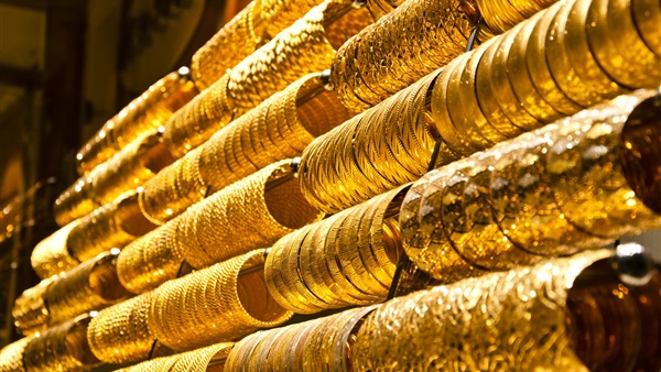 الذهب يواصل الانخفاض.. وعيار 18 يسجل 471 جنيها