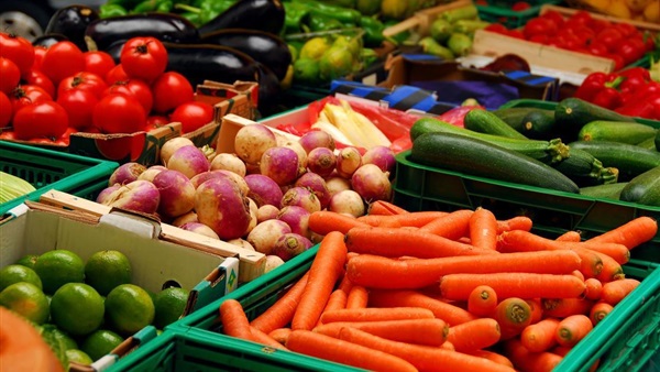 ننشر أسعار الخضروات والفاكهة بسوق العبور اليوم