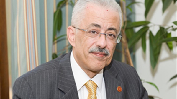 بعد تأكيده الاستعانة بأصحاب «الخبرة والكفاءة » من خارج الديوان القلق يحيط بقيادات التربية والتعليم بعد تأكيده الاستعانة بأصحاب «الخبرة والكفاءة » من خارج الديوان القلق يحيط بقيادات التربية والتعليم