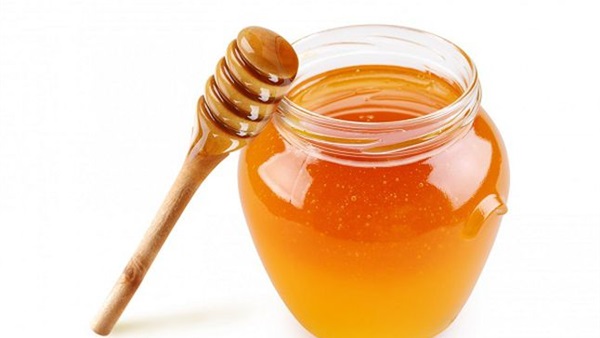 طرق طبيعية للتخلص من 4 مشكلات صحية.. العسل لعلاج الأرق والزنجبيل للصداع