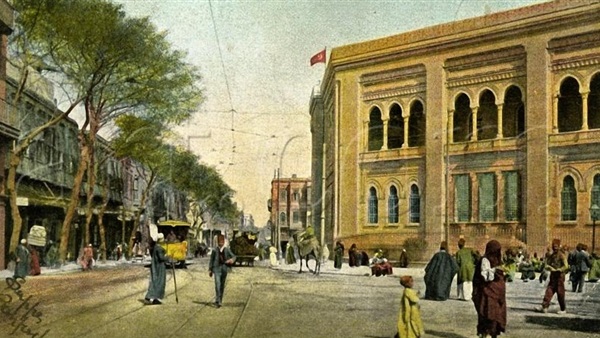 حكاية أول شارع  "مستقيم" في القاهرة الحديثة .. شهرته ذاعت بالفنون وشهد  تسيير أول خط ترام  وشارع الصحافة القديم 