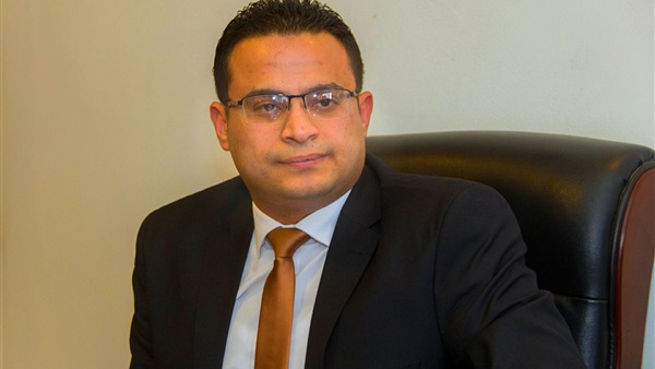 اعرفي إزاي تتعاملي لو ابنك خد حاجة مش بتاعته.. الاحتواء والحوار قبل الضرب
