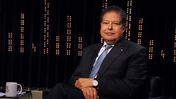 زوجة زويل وأصدقاؤه يدخلون فى نوبة بكاء أثناء الاحتفال بميلاده زوجة زويل وأصدقاؤه يدخلون فى نوبة بكاء أثناء الاحتفال بميلاده