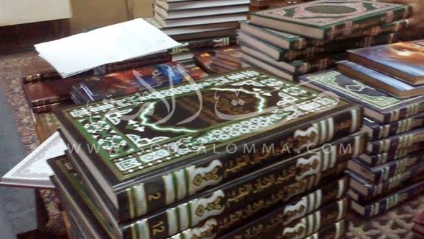 بالصور .. ضبط كتب شيعية داخل مسجد بالمنيا
