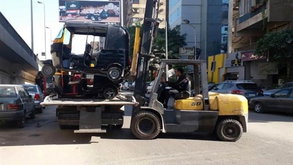 حملة مكبرة للقضاء على "التوك توك"بالمهندسين حملة مكبرة للقضاء على "التوك توك"بالمهندسين