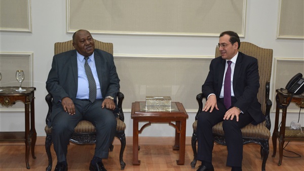وزير البترول يلتقي نظيره السودانى لدعم أوجه التعاون المشترك وزير البترول يلتقي نظيره السودانى لدعم أوجه التعاون المشترك