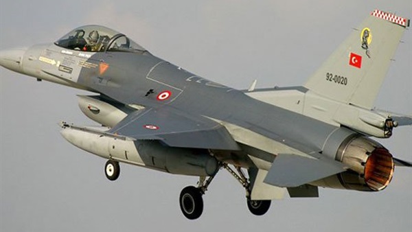 تركيا توقف مشاركة طائراتها في ضربات التحالف بسوريا خوفا من روسيا