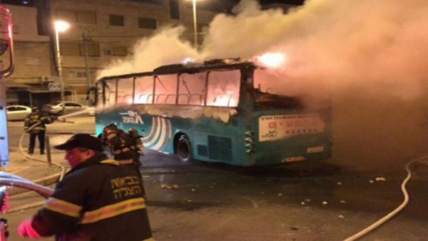 مصرع وإصابة 41 جنديا إسرئيليا إثر اشتعال النيران في حافلتهم