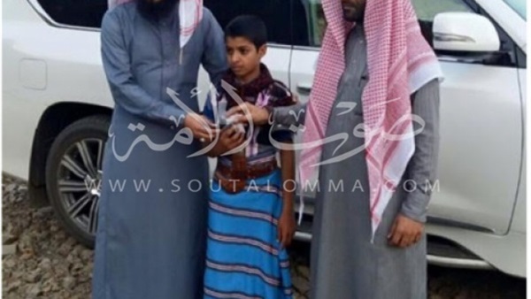 بالصور.. رجل أعمال يهدي جيب لكزس 2016 لطالب أتم حفظ القرآن الكريم بالصور.. رجل أعمال يهدي جيب لكزس 2016 لطالب أتم حفظ القرآن الكريم
