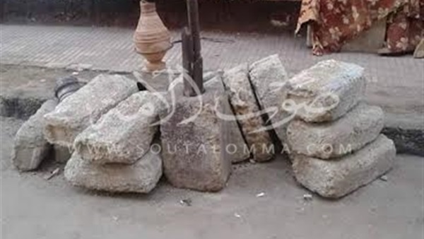 بالصور .. إزالة العوائق الأسمنتية من شوارع بورفؤاد بالصور .. إزالة العوائق الأسمنتية من شوارع بورفؤاد