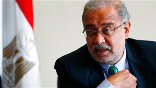 رئيس الوزراء: لن نسمح بتجاوزات من الداخلية وهي فى خدمه الشعب رئيس الوزراء: لن نسمح بتجاوزات من الداخلية وهي فى خدمه الشعب