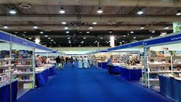 احتفاء بتجربتي أشرف أبو اليزيد وإبراهيم فرغلي في معرض الكويت للكتاب احتفاء بتجربتي أشرف أبو اليزيد وإبراهيم فرغلي في معرض الكويت للكتاب