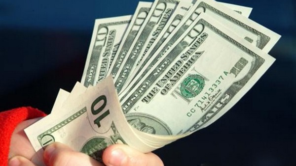 ارتفاع سعر الدولار بالسوق السوداء إلى 8.55 قرشًا ارتفاع سعر الدولار بالسوق السوداء إلى 8.55 قرشًا