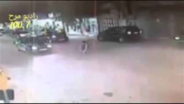 بالفيديو.. لحظة دهس طفل صغير اثناء عبوره الطريق في فلسطين
