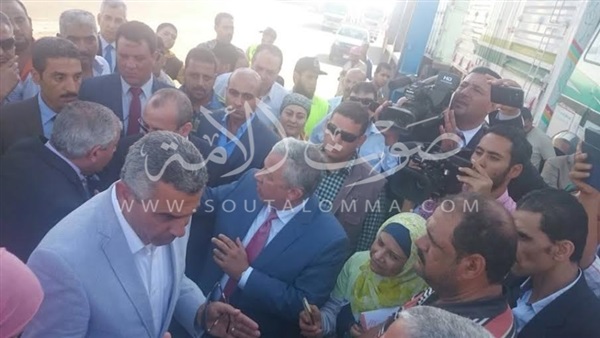 وزير النقل يوافق على رصف طريق عزبة البرج – دمياط وزير النقل يوافق على رصف طريق عزبة البرج – دمياط