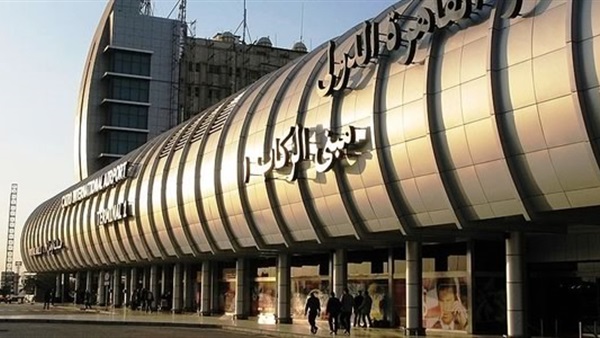 ضبط اسرائيلي حاول تهريب أدوية أسنان بمطار القاهرة