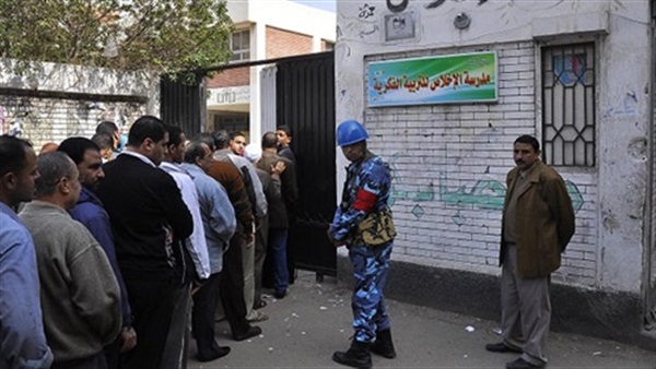 تأخر فتح 5 لجان في دائرة طنطا بسبب تأخر القضاة تأخر فتح 5 لجان في دائرة طنطا بسبب تأخر القضاة