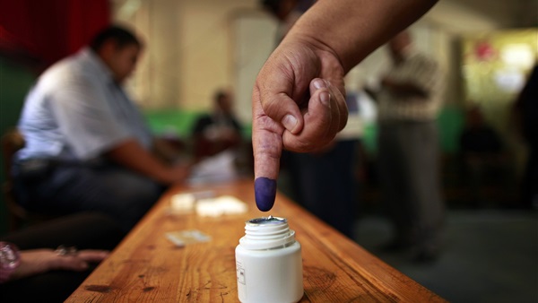 المصريون في الأردن يواصلون الإدلاء بأصواتهم في جولة الإعادة المصريون في الأردن يواصلون الإدلاء بأصواتهم في جولة الإعادة