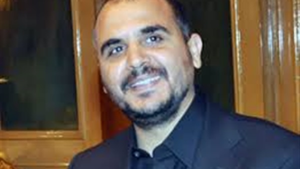 وليد سعد يعيش حالة من الحزن بعد وفاة "والده" وليد سعد يعيش حالة من الحزن بعد وفاة "والده"