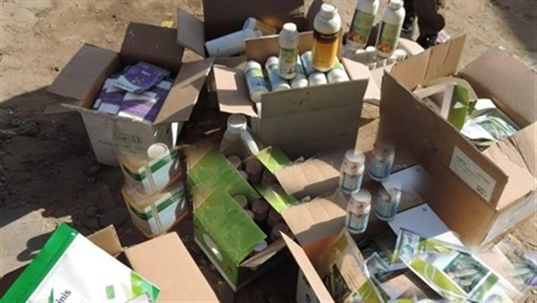 ضبط 294 عبوة مبيدات منتهية الصلاحية بالبحيرة ضبط 294 عبوة مبيدات منتهية الصلاحية بالبحيرة