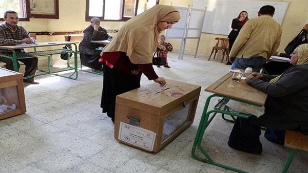 «عبدالعظيم»: جهات سيادية وراء ضعف التصويت فى الانتخابات «عبدالعظيم»: جهات سيادية وراء ضعف التصويت فى الانتخابات