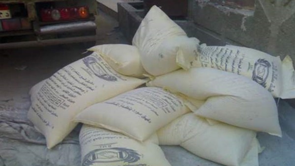 ضبط 10 أطنان دقيق مدعم قبل تهريبها للسوق السوداء بالفيوم ضبط 10 أطنان دقيق مدعم قبل تهريبها للسوق السوداء بالفيوم