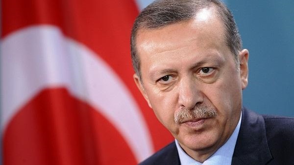 "أردوغان" لـ "بوتين": أنتم من يتجارون في النفط مع "داعش" "أردوغان" لـ "بوتين": أنتم من يتجارون في النفط مع "داعش"