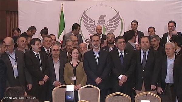 الائتلاف السوري المعارض يعلن قائمة ممثلي الكتل في مؤتمر الرياض الائتلاف السوري المعارض يعلن قائمة ممثلي الكتل في مؤتمر الرياض