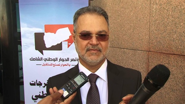 وزير الخارجية اليمني يجتمع مع المبعوث الأممي بالرياض