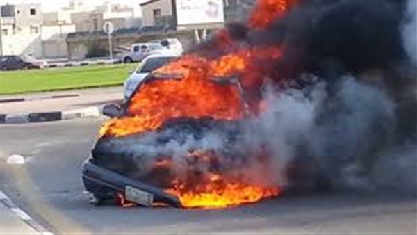 مجهولون يشعلون النيران في 6 سيارات بوسط أسطنبول مجهولون يشعلون النيران في 6 سيارات بوسط أسطنبول