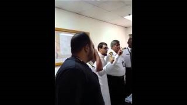 بالفيديو.. موظف أمريكي في جدة يُعلن إسلامه بالفيديو.. موظف أمريكي في جدة يُعلن إسلامه