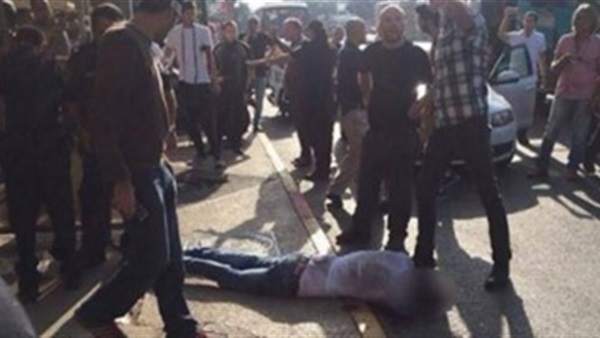 استشهاد شاب فلسطيني بعد طعنه 3 مستوطنين بالقدس المحتلة استشهاد شاب فلسطيني بعد طعنه 3 مستوطنين بالقدس المحتلة