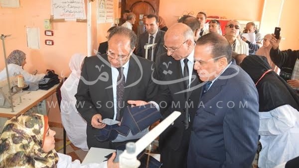 بالصور.. محافظ البحيرة يفتتح مشغل الفتيات «بشابور» فى كوم حمادة بالصور.. محافظ البحيرة يفتتح مشغل الفتيات «بشابور» فى كوم حمادة