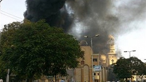 7 سيارات إطفاء للسيطرة على حريق مطرانية أسوان 7 سيارات إطفاء للسيطرة على حريق مطرانية أسوان
