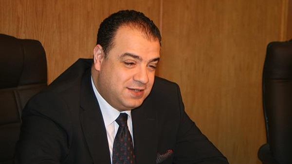 محافظ الفيوم يسلم الدفعة الثانية من شيكات دعم مراكز الشباب محافظ الفيوم يسلم الدفعة الثانية من شيكات دعم مراكز الشباب
