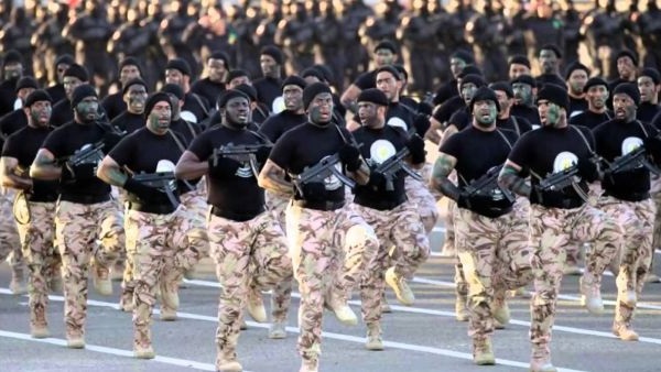 مفاجأة.. حشد قوات عربية قوامها 100 ألف جندى لمحاربة داعش بالعراق مفاجأة.. حشد قوات عربية قوامها 100 ألف جندى لمحاربة داعش بالعراق