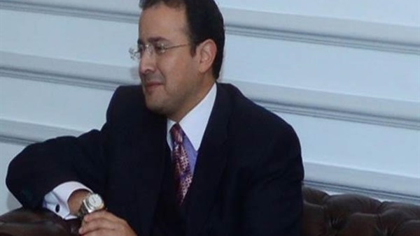 السفير المصري على متن «الميسترال» بدعوة مننظيره الفرنسي في «توجو» السفير المصري على متن «الميسترال» بدعوة مننظيره الفرنسي في «توجو»