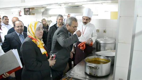 بالصور.. محافظ المنيا يتفقد العمل أقسام مستشفى التأمين الصحى بالصور.. محافظ المنيا يتفقد العمل أقسام مستشفى التأمين الصحى