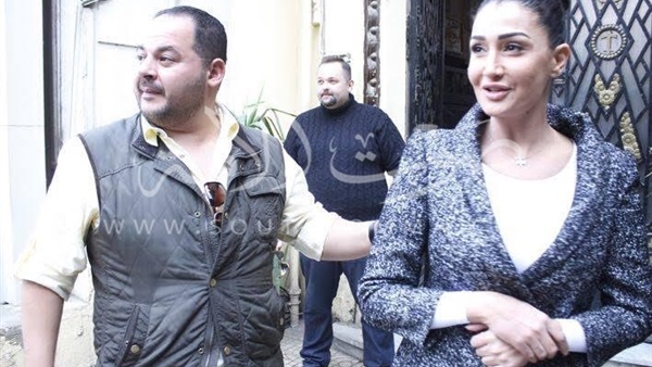 بعد آلام المرارة ..إسماعيل فاروق يستأنف "اللى اختشوا ماتو"