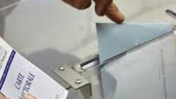 بدء تصويت الناخبين في الجولة الثانية لانتخابات المجالس المحلية بفرنسا