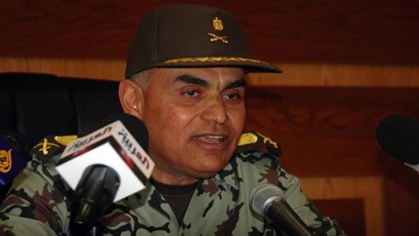 وزير الدفاع يتفقد مراحل الإعداد البدني لطلبة الكليات العسكرية وزير الدفاع يتفقد مراحل الإعداد البدني لطلبة الكليات العسكرية